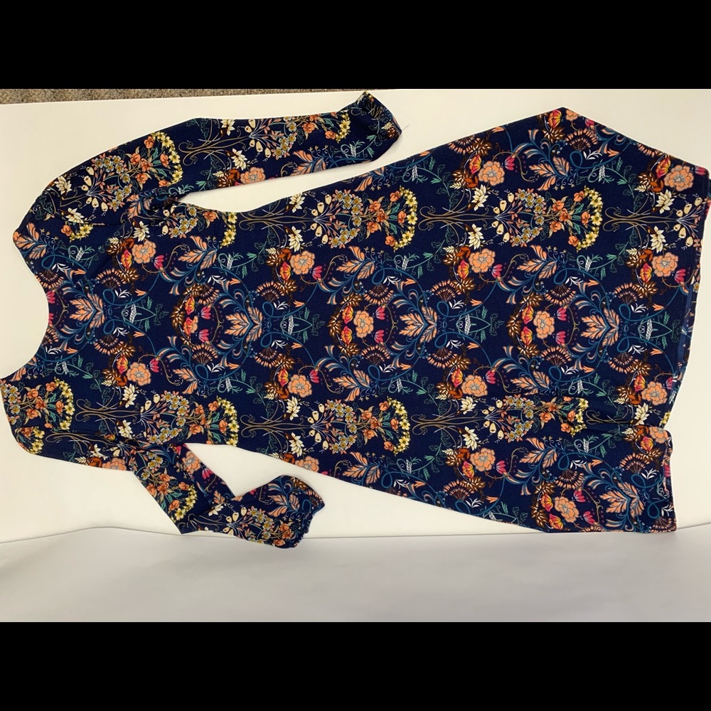 Blue Multi Colored Floral Dress. Medium. Great Material & comfortable